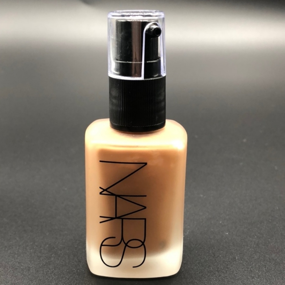 Nars sheer matte foundation Dark 1